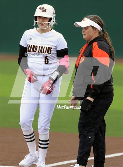 Thumbnail 2 in Grand Saline vs Duncanville photogallery.