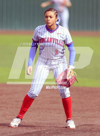 Thumbnail 2 in Grand Saline vs Duncanville photogallery.