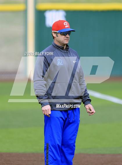 Thumbnail 2 in Grand Saline vs Duncanville photogallery.