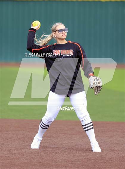 Thumbnail 3 in Grand Saline vs Duncanville photogallery.