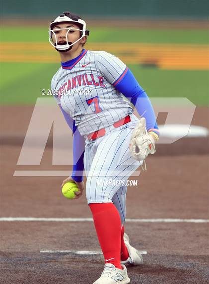 Thumbnail 1 in Grand Saline vs Duncanville photogallery.