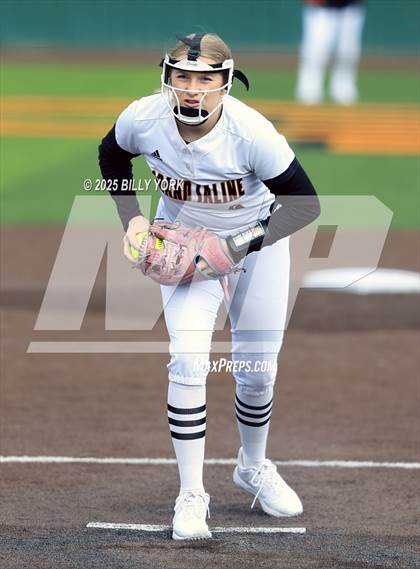 Thumbnail 2 in Grand Saline vs Duncanville photogallery.