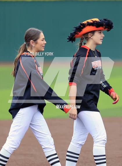Thumbnail 1 in Grand Saline vs Duncanville photogallery.