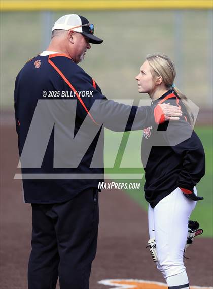 Thumbnail 1 in Grand Saline vs Duncanville photogallery.