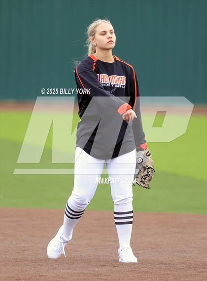 Thumbnail 1 in Grand Saline vs Duncanville photogallery.