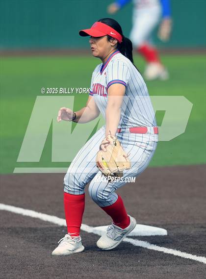Thumbnail 3 in Grand Saline vs Duncanville photogallery.