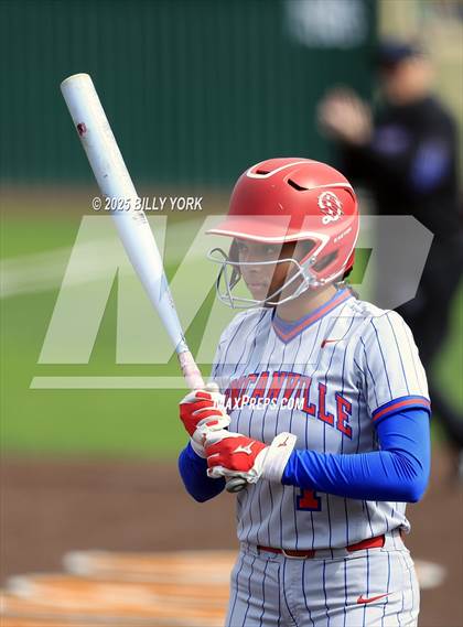 Thumbnail 1 in Grand Saline vs Duncanville photogallery.