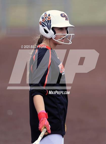 Thumbnail 3 in Grand Saline vs Duncanville photogallery.