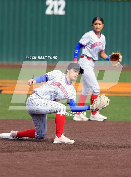 Thumbnail 3 in Grand Saline vs Duncanville photogallery.
