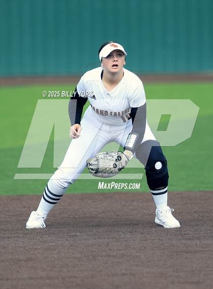Thumbnail 2 in Grand Saline vs Duncanville photogallery.