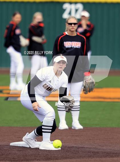 Thumbnail 1 in Grand Saline vs Duncanville photogallery.