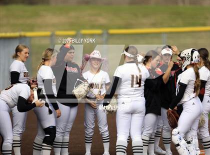 Thumbnail 2 in Grand Saline vs Duncanville photogallery.