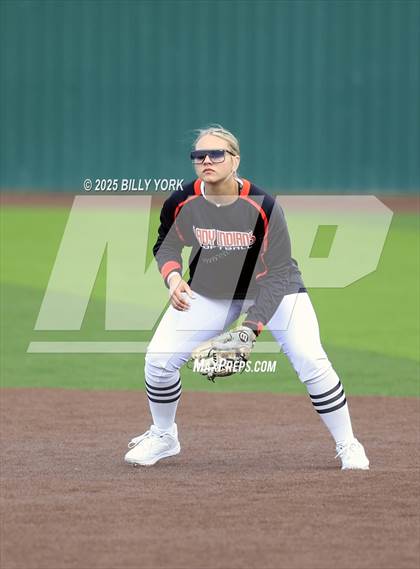 Thumbnail 3 in Grand Saline vs Duncanville photogallery.