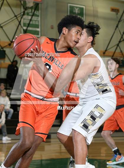 Thumbnail 3 in Vacaville vs. Pioneer (Ram Jam Winter Classic) photogallery.