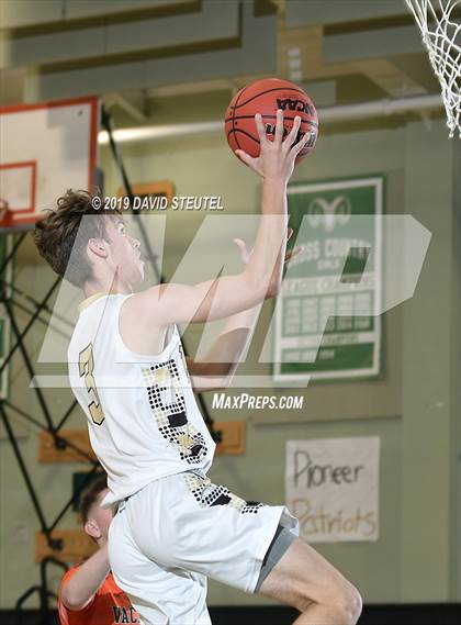 Thumbnail 2 in Vacaville vs. Pioneer (Ram Jam Winter Classic) photogallery.