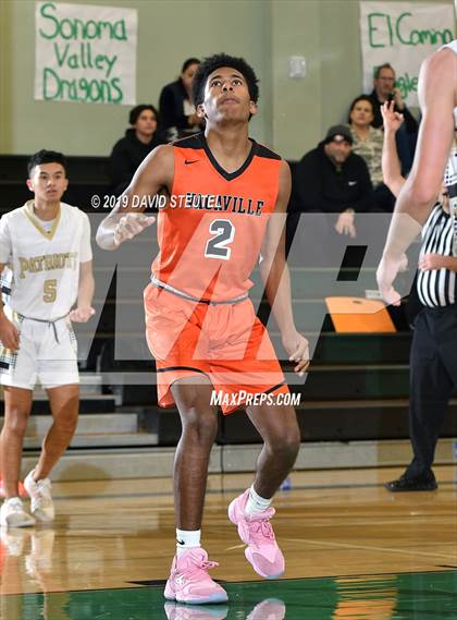 Thumbnail 2 in Vacaville vs. Pioneer (Ram Jam Winter Classic) photogallery.