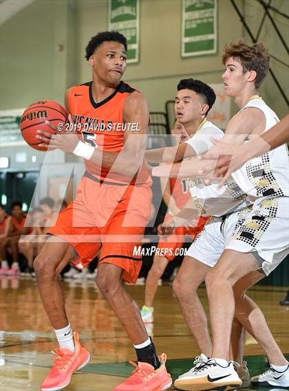 Thumbnail 1 in Vacaville vs. Pioneer (Ram Jam Winter Classic) photogallery.