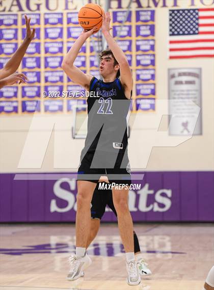 Thumbnail 3 in Ramona vs. Douglas (The Holiday Classic 2022) photogallery.