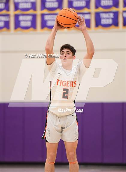Thumbnail 1 in Ramona vs. Douglas (The Holiday Classic 2022) photogallery.