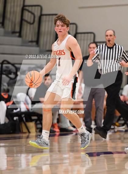 Thumbnail 2 in Ramona vs. Douglas (The Holiday Classic 2022) photogallery.