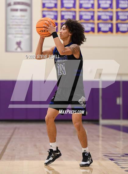 Thumbnail 3 in Ramona vs. Douglas (The Holiday Classic 2022) photogallery.