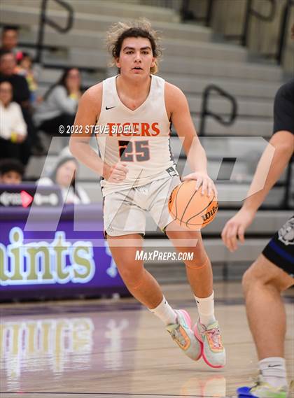 Thumbnail 3 in Ramona vs. Douglas (The Holiday Classic 2022) photogallery.