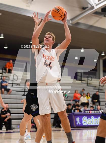 Thumbnail 1 in Ramona vs. Douglas (The Holiday Classic 2022) photogallery.