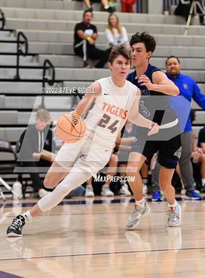 Thumbnail 3 in Ramona vs. Douglas (The Holiday Classic 2022) photogallery.