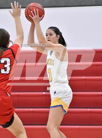 Thumbnail 1 in Winters vs. Sutter (Cardinal Classic) photogallery.