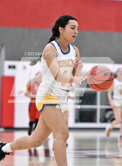 Thumbnail 2 in Winters vs. Sutter (Cardinal Classic) photogallery.