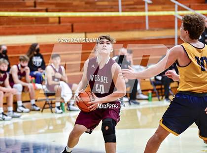Thumbnail 2 in Shenandoah vs Wes-Del (Scrimmage) photogallery.