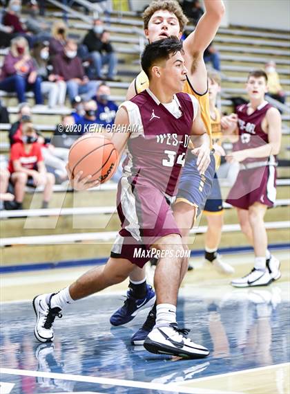 Thumbnail 3 in Shenandoah vs Wes-Del (Scrimmage) photogallery.