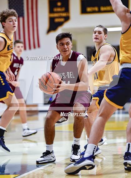 Thumbnail 3 in Shenandoah vs Wes-Del (Scrimmage) photogallery.