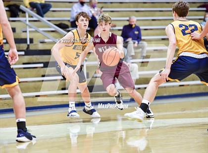 Thumbnail 3 in Shenandoah vs Wes-Del (Scrimmage) photogallery.