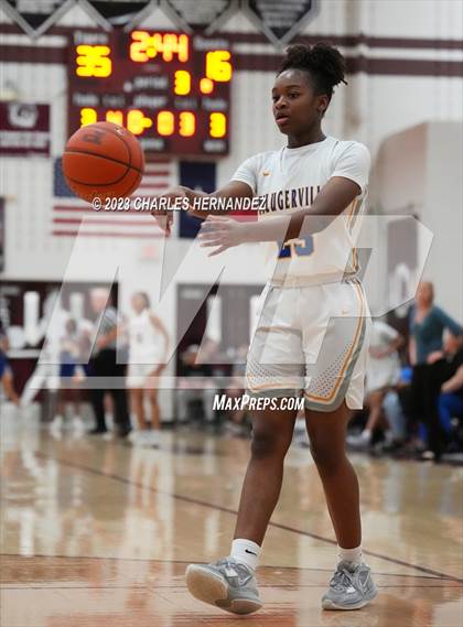 Thumbnail 1 in Pflugerville vs. Lake Creek (UIL 5A Regional Quarterfinal) photogallery.