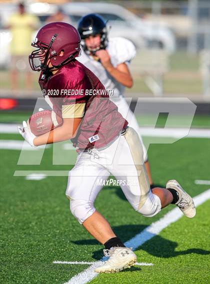 Thumbnail 3 in Henrietta vs. Whitesboro (Scrimmage) photogallery.