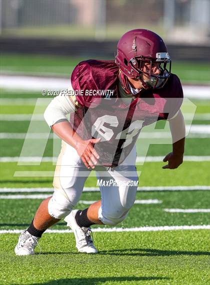 Thumbnail 3 in Henrietta vs. Whitesboro (Scrimmage) photogallery.