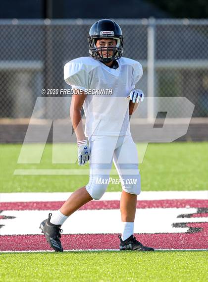 Thumbnail 1 in Henrietta vs. Whitesboro (Scrimmage) photogallery.