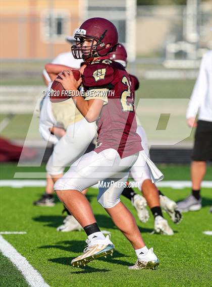 Thumbnail 2 in Henrietta vs. Whitesboro (Scrimmage) photogallery.