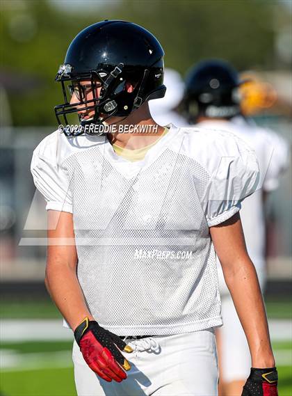 Thumbnail 1 in Henrietta vs. Whitesboro (Scrimmage) photogallery.