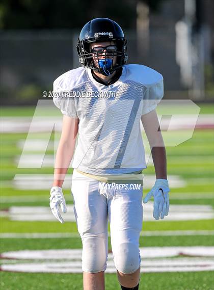 Thumbnail 3 in Henrietta vs. Whitesboro (Scrimmage) photogallery.