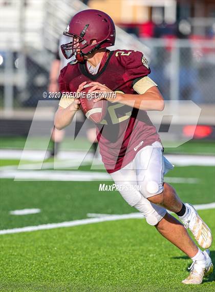 Thumbnail 2 in Henrietta vs. Whitesboro (Scrimmage) photogallery.