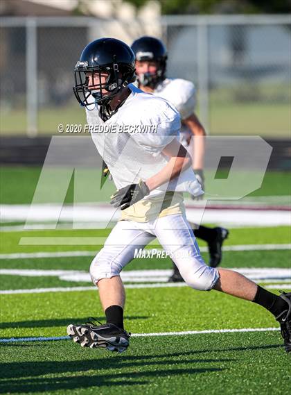 Thumbnail 2 in Henrietta vs. Whitesboro (Scrimmage) photogallery.