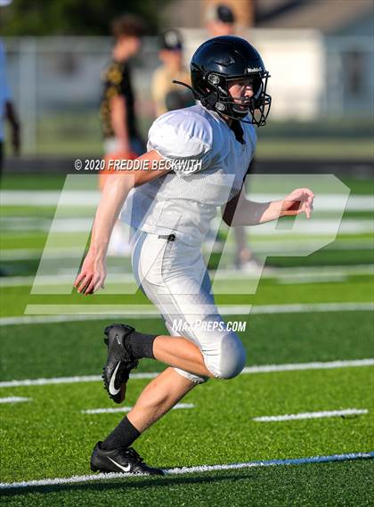 Thumbnail 2 in Henrietta vs. Whitesboro (Scrimmage) photogallery.