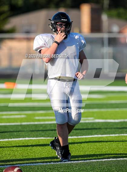 Thumbnail 3 in Henrietta vs. Whitesboro (Scrimmage) photogallery.