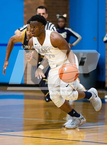 Thumbnail 1 in Althoff Catholic @ Belleville East photogallery.