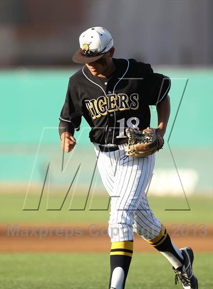 Thumbnail 3 in Banning vs. San Fernando (CIF LACS D1 Semi-Final) photogallery.