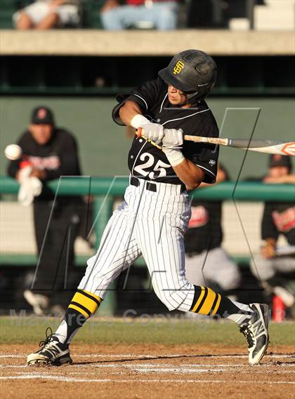 Thumbnail 2 in Banning vs. San Fernando (CIF LACS D1 Semi-Final) photogallery.