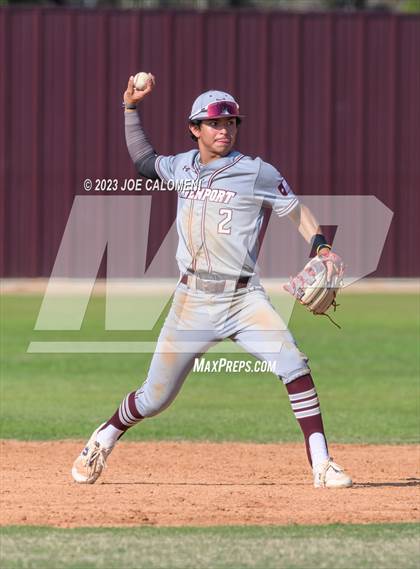 Thumbnail 2 in Davenport vs Corpus Christi Moody (Comal Clash) photogallery.