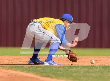 Thumbnail 2 in Davenport vs Corpus Christi Moody (Comal Clash) photogallery.